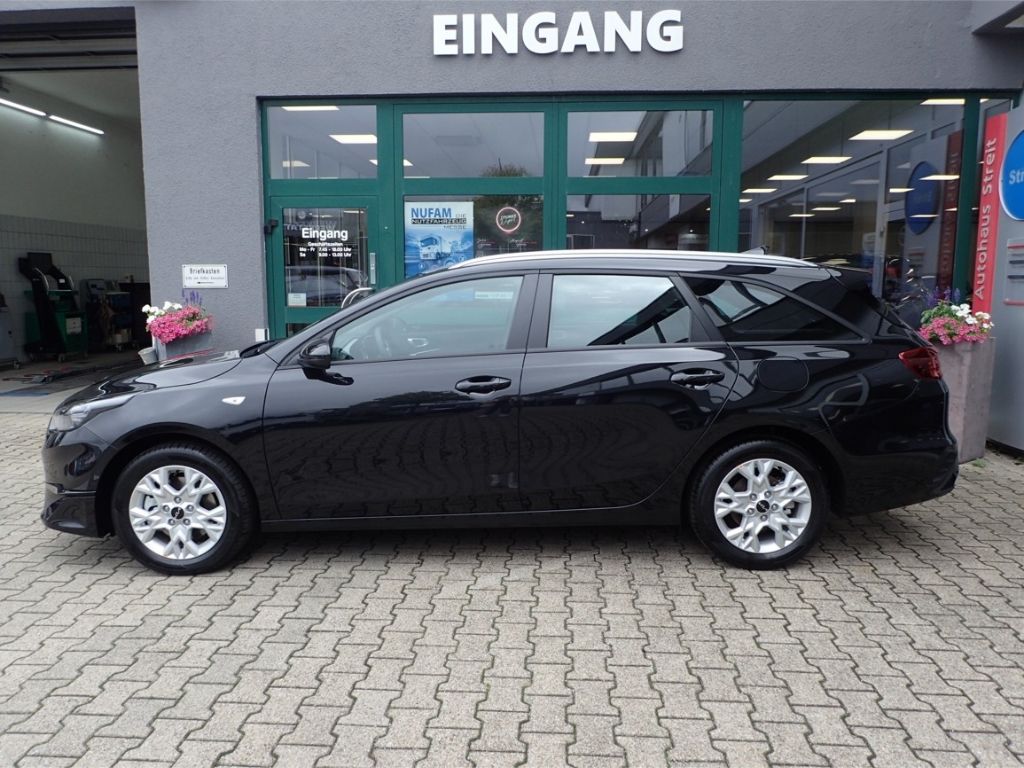 Fahrzeugabbildung Kia Ceed_sw Edition 7 1.0 T-GDI Emotion Paket, Drive