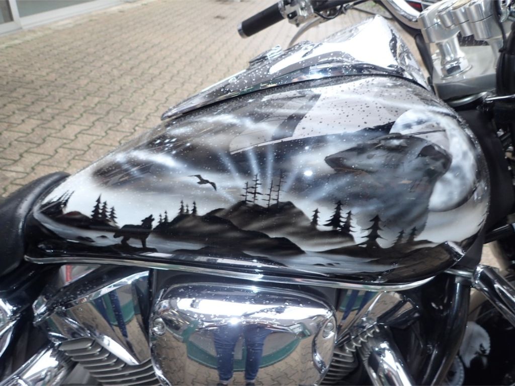 Fahrzeugabbildung Honda VTX 1300 Sonderlackierung Airbrush Ledertaschen