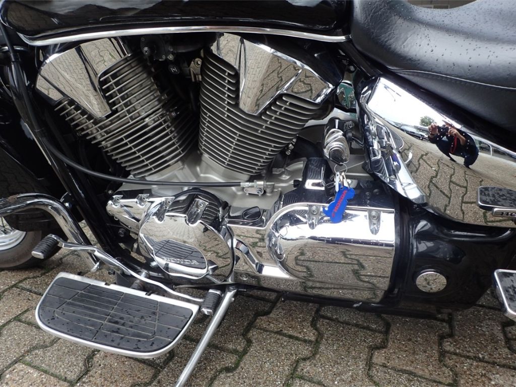 Fahrzeugabbildung Honda VTX 1300 Sonderlackierung Airbrush Ledertaschen