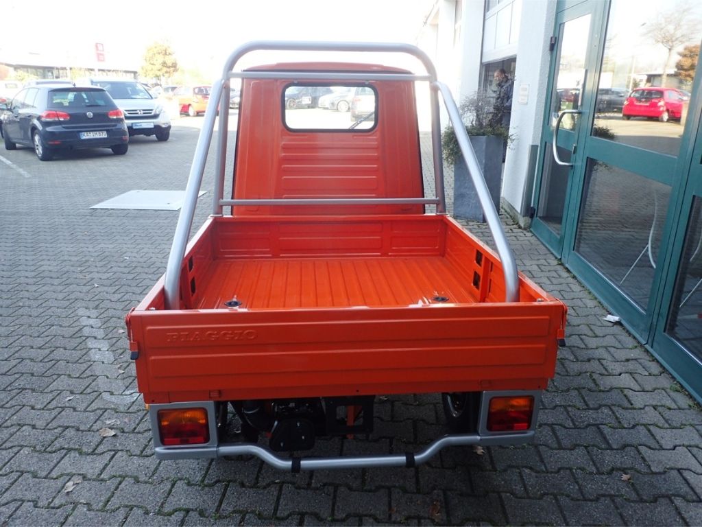 Fahrzeugabbildung Piaggio Ape 50 CC Orange, Lieferung in ganz Deutschland