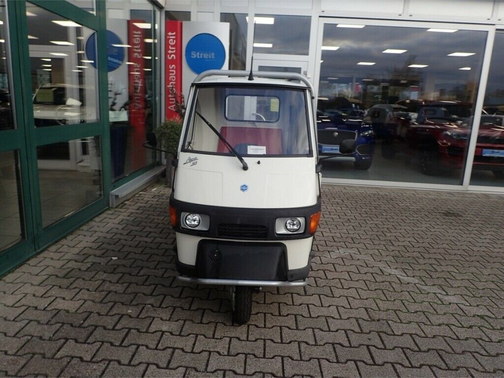 Fahrzeugabbildung Piaggio Ape 50 Cross weiß, Lieferung in ganz Deutschland