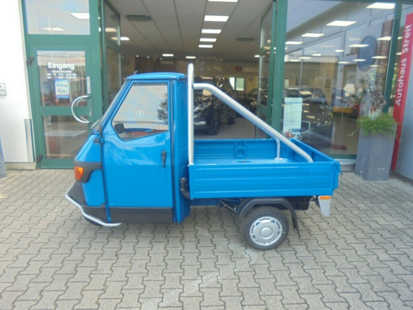 Fahrzeugabbildung Piaggio Ape 50 Cross Blau,Lieferung in ganz Deutschland