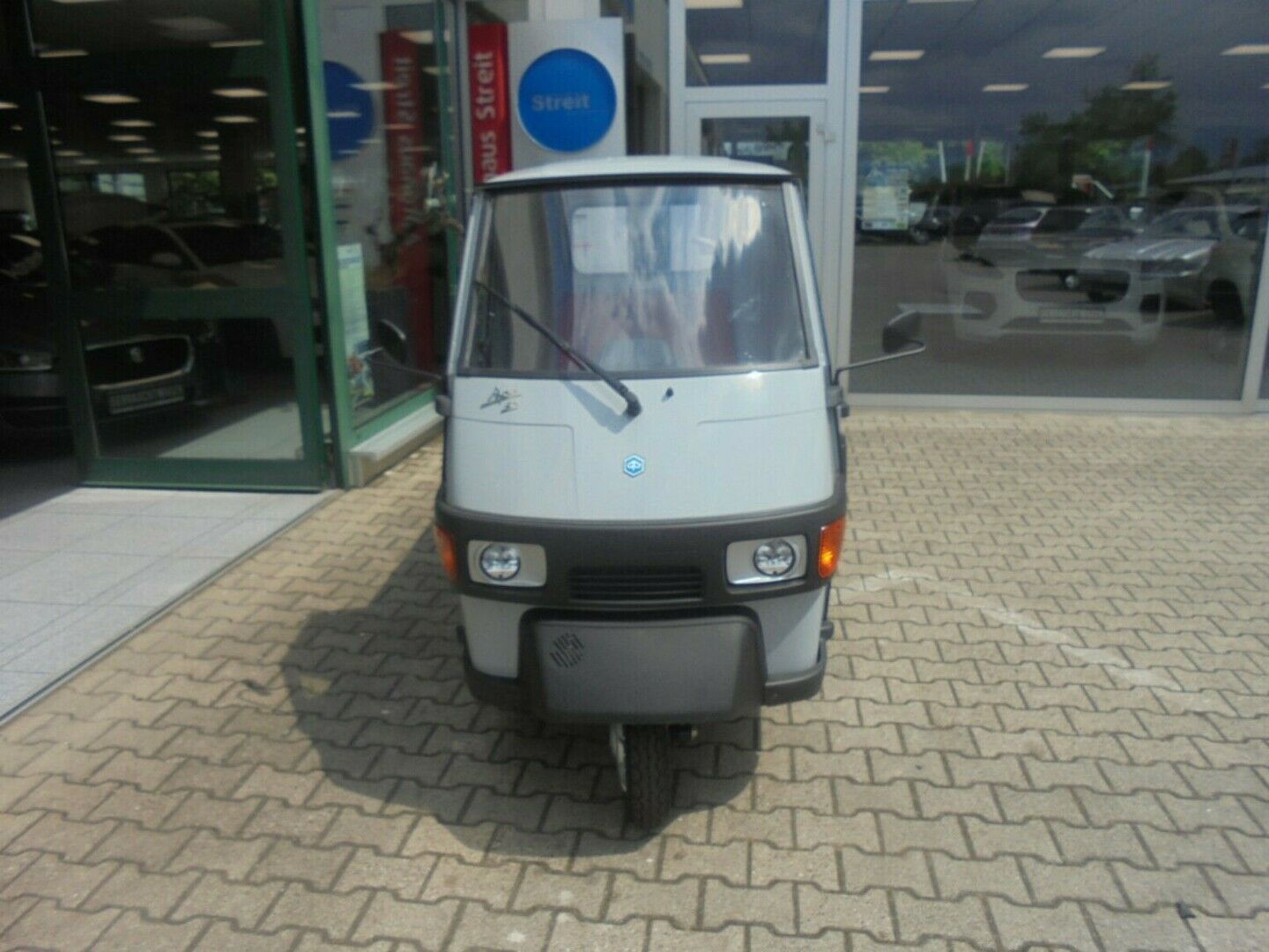 Fahrzeugabbildung Piaggio Ape 50 Pritsche ALU Grau, auch als 25kmh erhältl