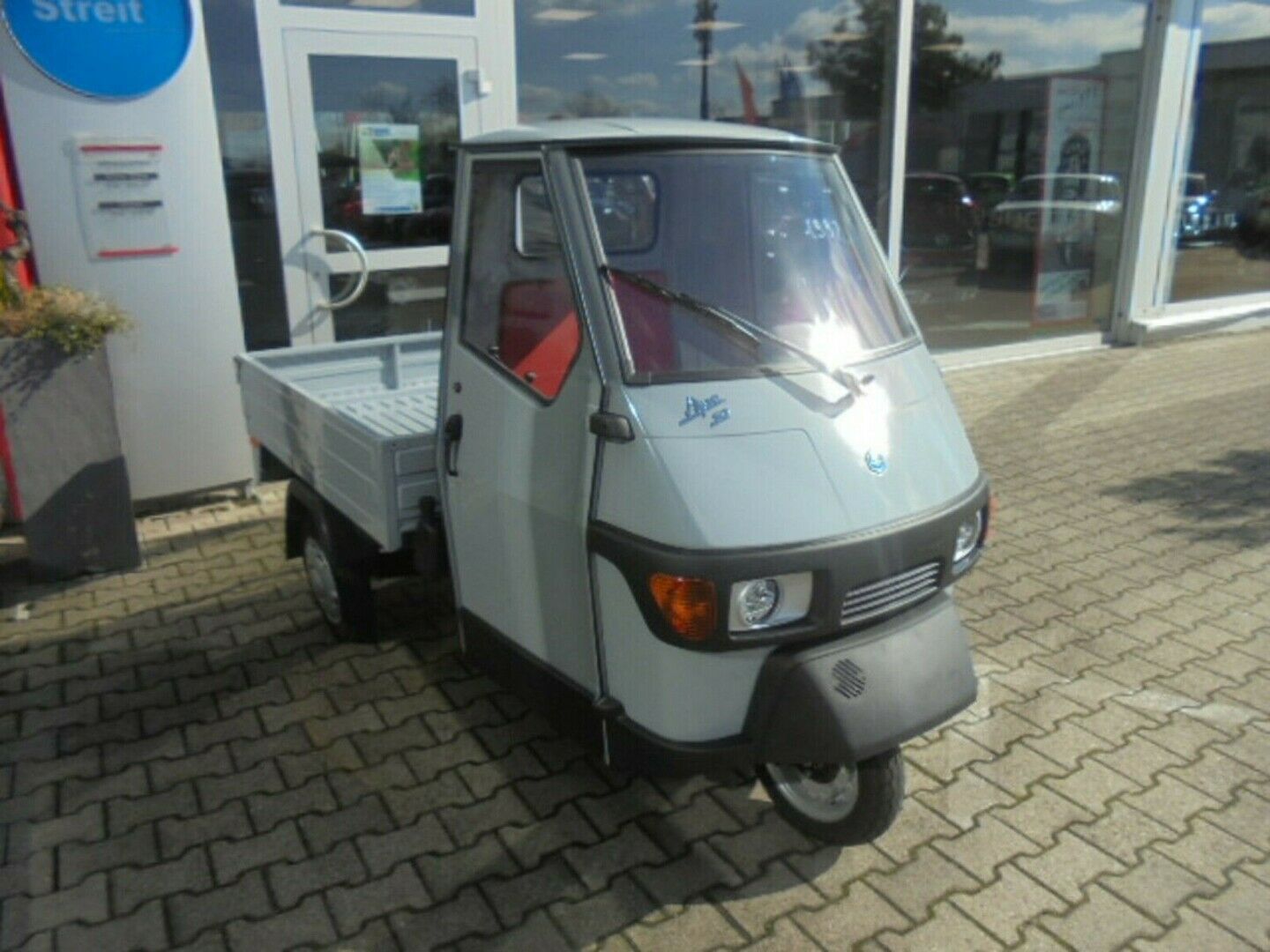 Fahrzeugabbildung Piaggio Ape 50 Pritsche Stahl grau,auch als 25kmh erhält