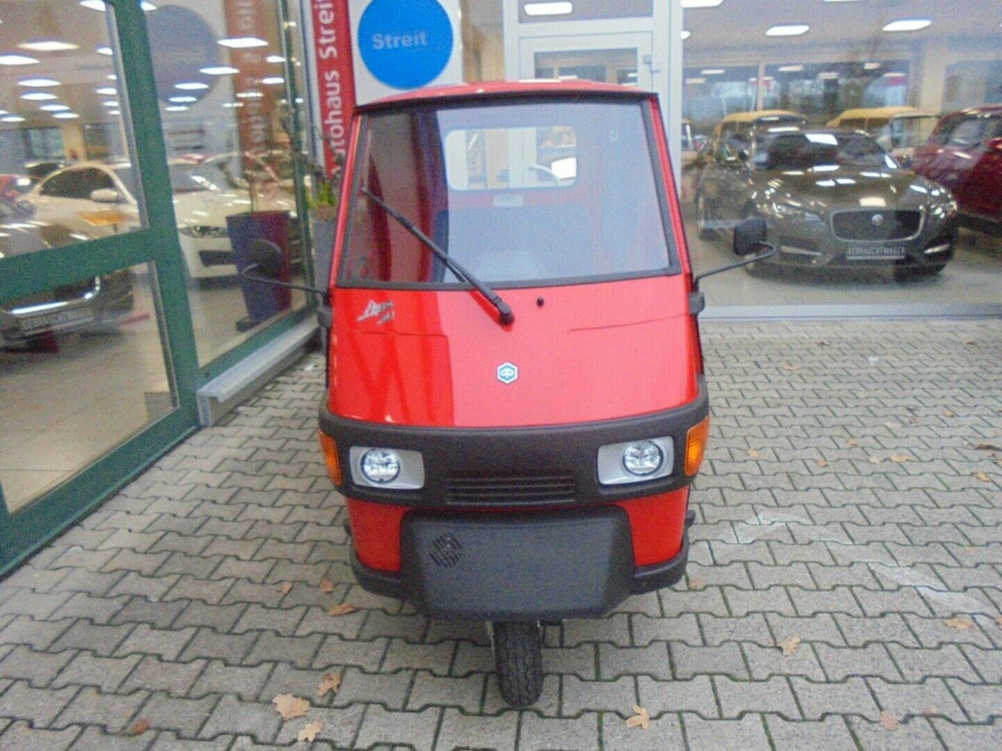 Fahrzeugabbildung Piaggio Ape 50 Pritsche ALU rot, auch als 25kmh erhältli