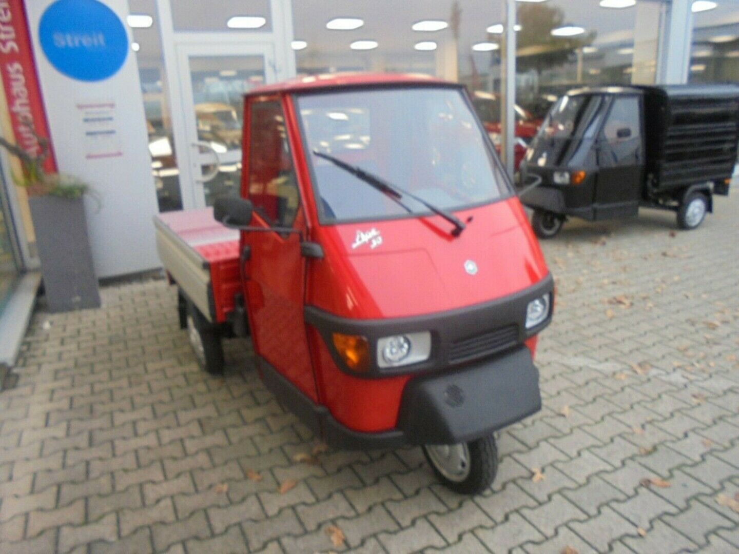 Fahrzeugabbildung Piaggio Ape 50 Pritsche ALU rot, auch als 25kmh erhältli