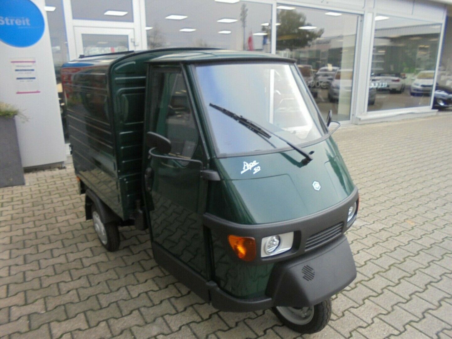 Fahrzeugabbildung Piaggio Ape 50 Kasten grün, auch als 25kmh erhältlich*