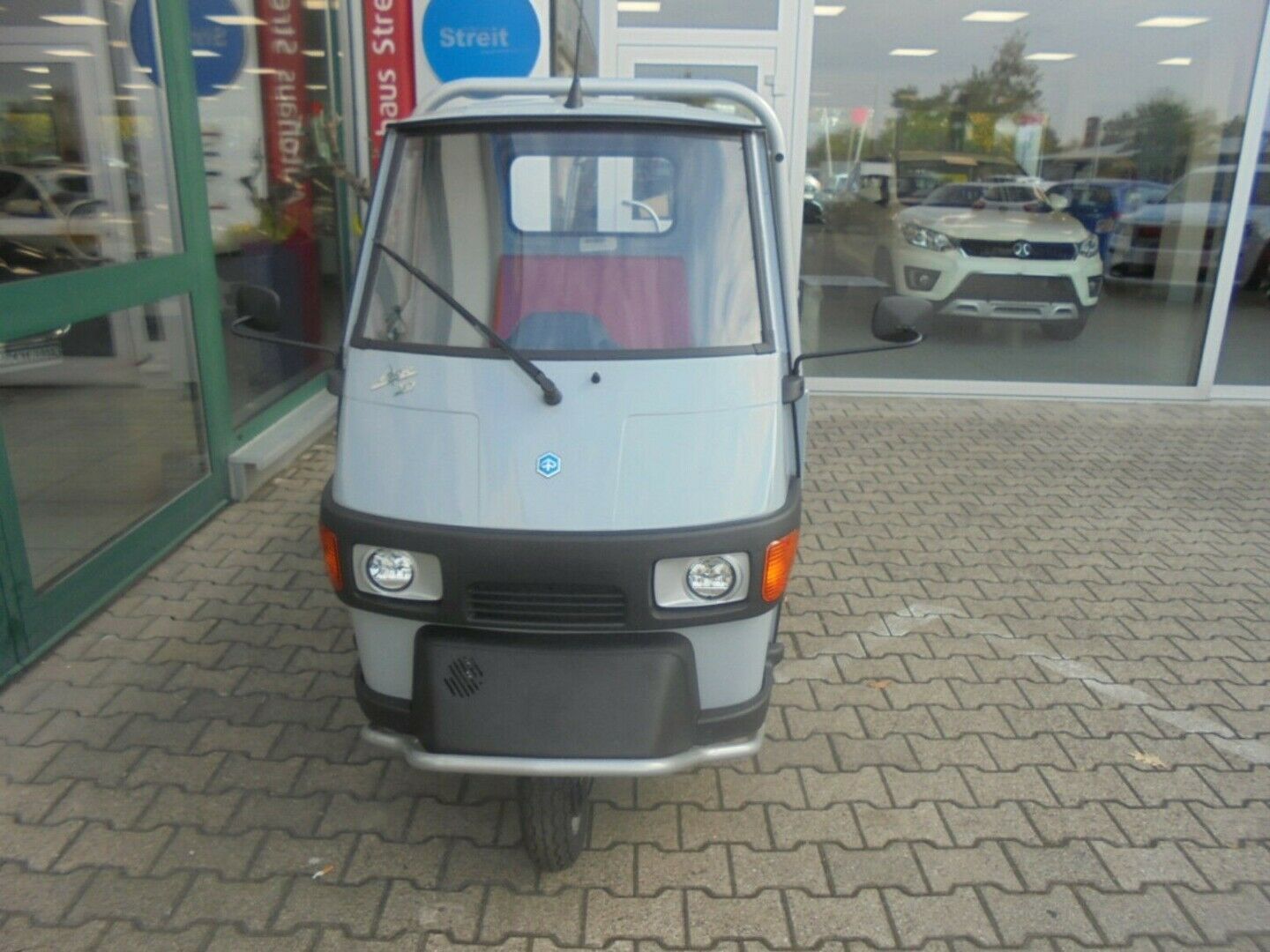 Fahrzeugabbildung Piaggio Ape 50 Cross grau,Lieferung in ganz Deutschland