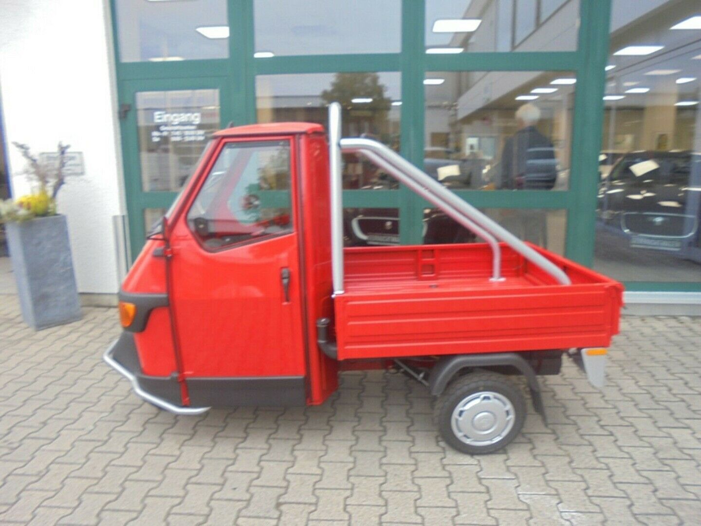 Fahrzeugabbildung Piaggio Ape 50 Cross rot,Lieferung in ganz Deutschland