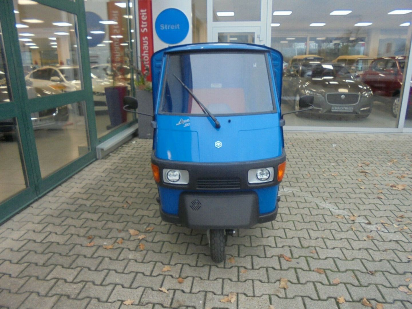 Fahrzeugabbildung Piaggio Ape 50 Kasten blau, auch als 25kmh erhältlich*