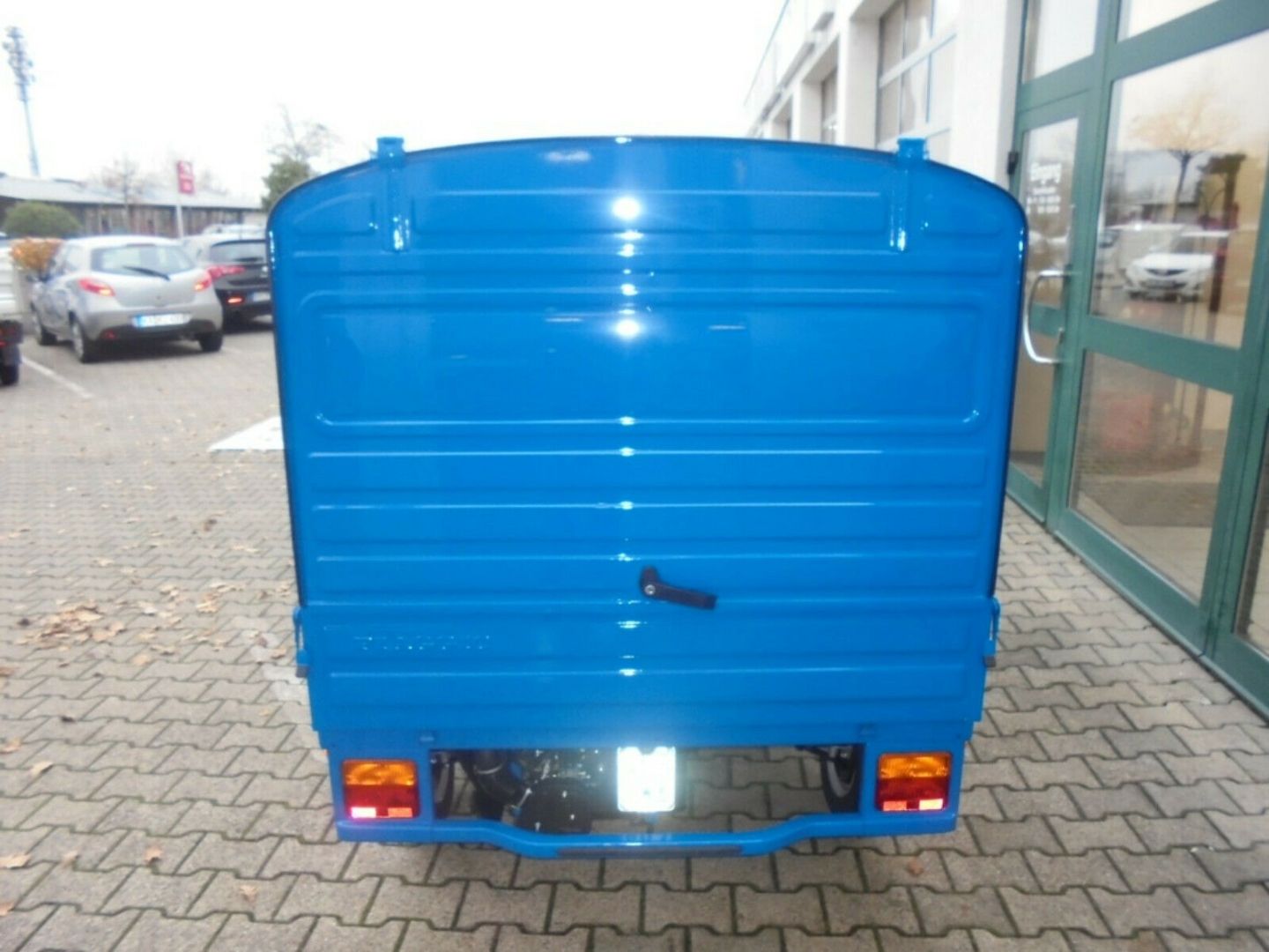 Fahrzeugabbildung Piaggio Ape 50 Kasten blau, auch als 25kmh erhältlich*