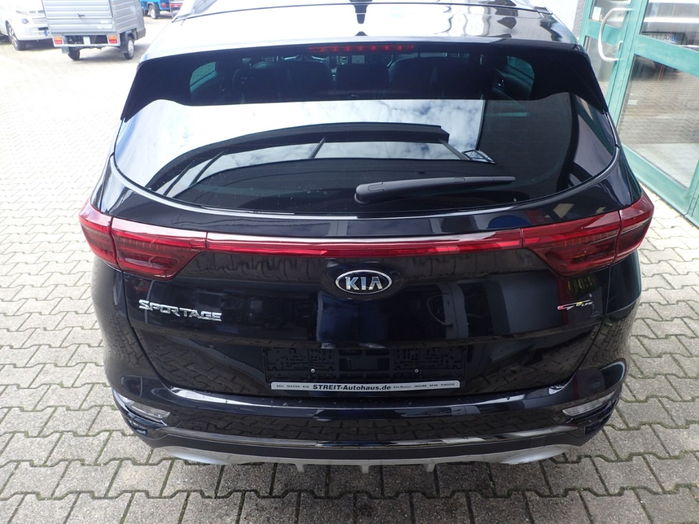 Fahrzeugabbildung Kia Sportage GT Line 4WD 1.6 T-GDI Navi Leder JBL Kl