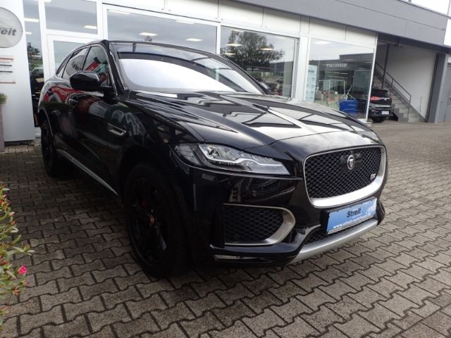 Fahrzeugabbildung Jaguar F-Pace S AWD HUD AD Panorama Memory Sitze Meridi