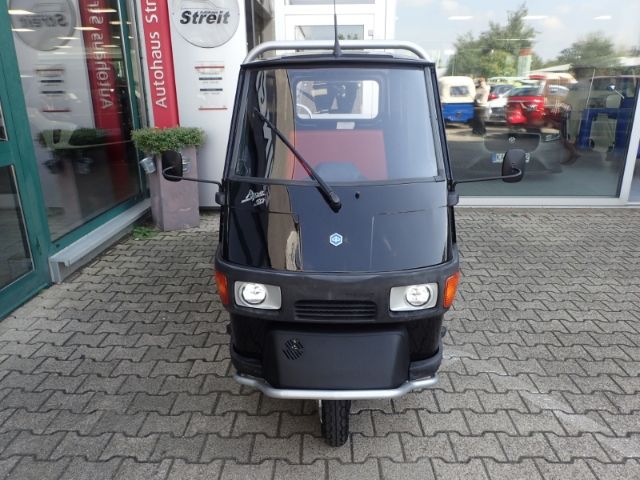 Fahrzeugabbildung Piaggio Ape 50 CC schwarz, Lieferung in ganz Deutschland