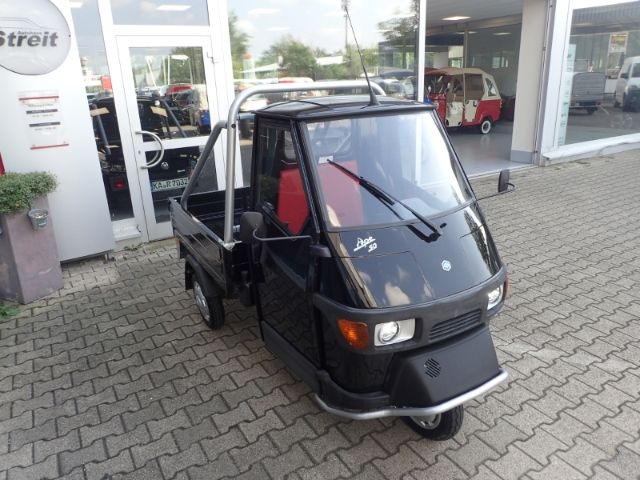 Fahrzeugabbildung Piaggio Ape 50 CC schwarz, Lieferung in ganz Deutschland