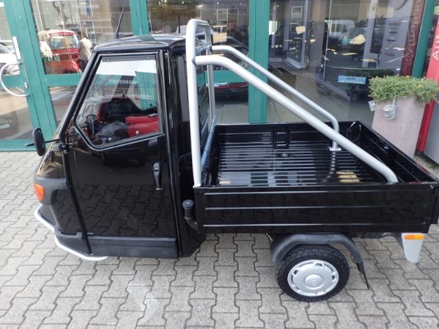 Fahrzeugabbildung Piaggio Ape 50 CC schwarz, Lieferung in ganz Deutschland