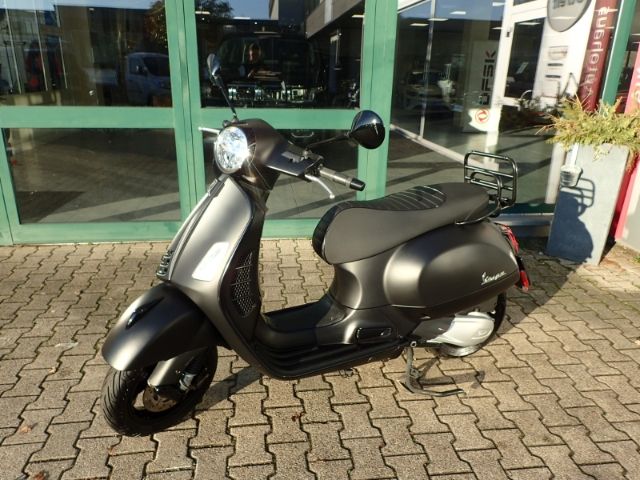 Fahrzeugabbildung Vespa GTS 300 Notte