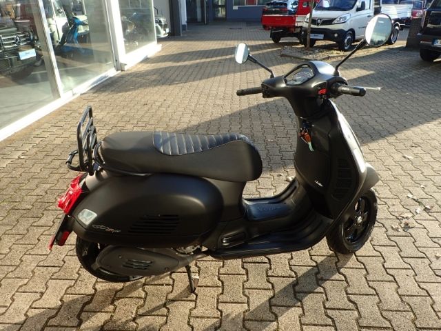 Fahrzeugabbildung Vespa GTS 300 Notte