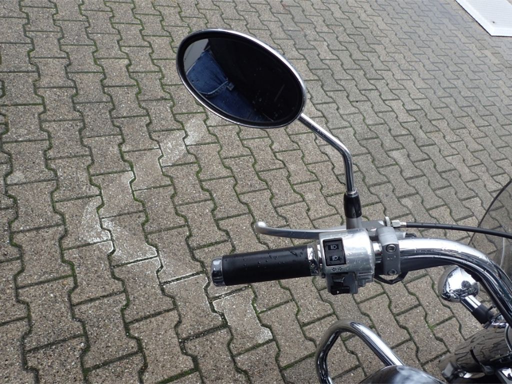 Fahrzeugabbildung Honda VTX 1300 Sonderlackierung Airbrush Ledertaschen