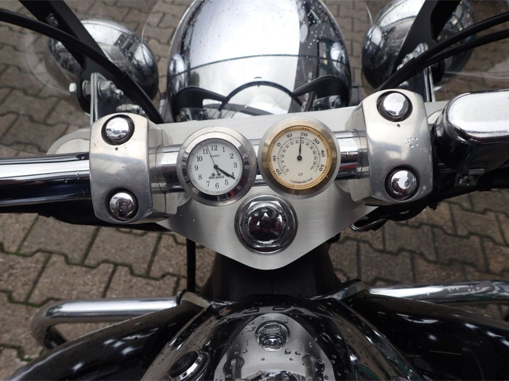 Fahrzeugabbildung Honda VTX 1300 Sonderlackierung Airbrush Ledertaschen