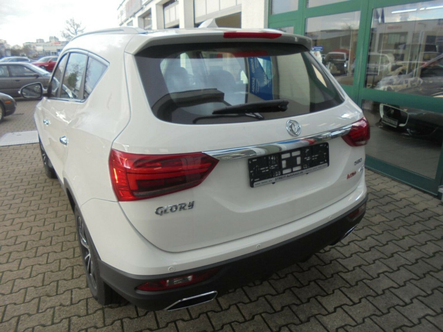 Fahrzeugabbildung DFSK Fengon 580 Glory Intelligent 7Sitzer,360 Kam.Nav