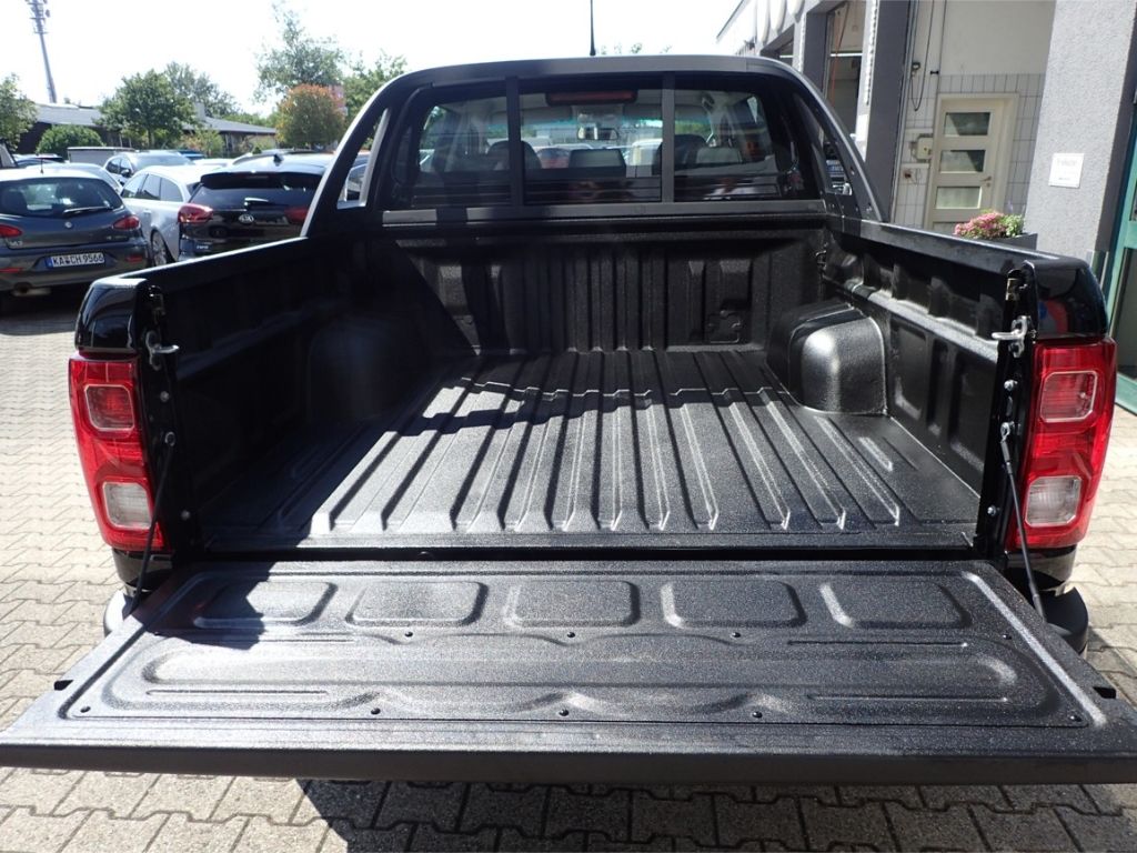 Fahrzeugabbildung JAC 8 Pro 2.4 4x4 2,5T Anhängelast inkl Überführungs