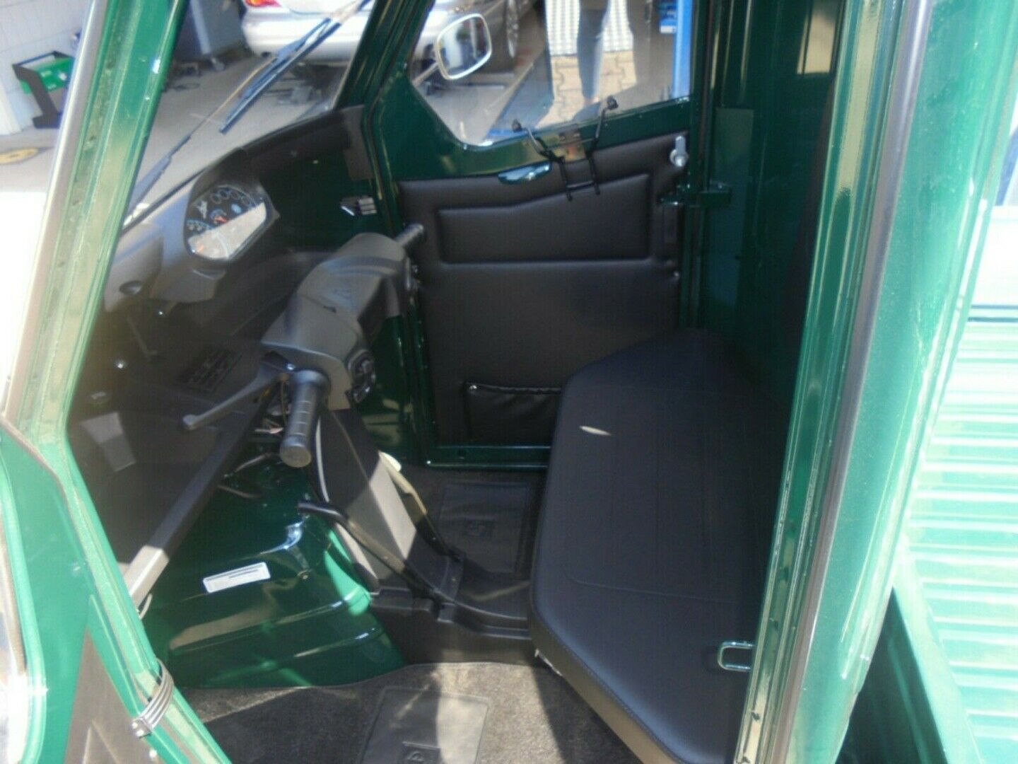 Fahrzeugabbildung Piaggio Ape 50 Pritsche Alu grün, auch als 25kmh erhältl