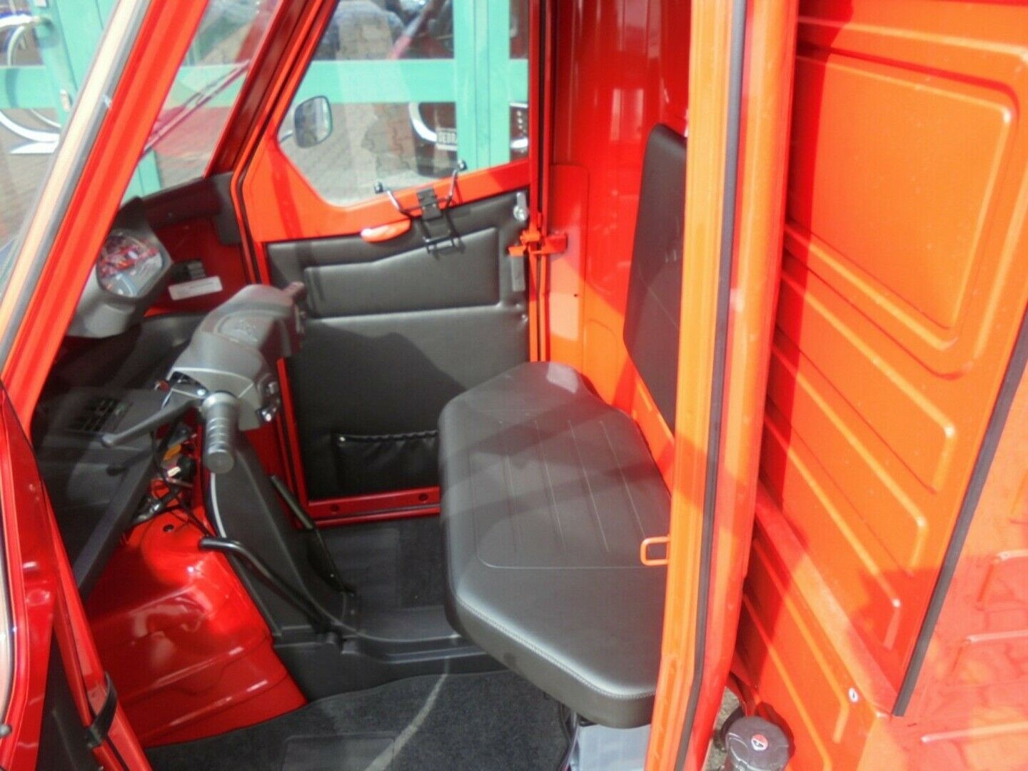 Fahrzeugabbildung Piaggio Ape 50 Kasten rot, auch als 25kmh erhältlich*