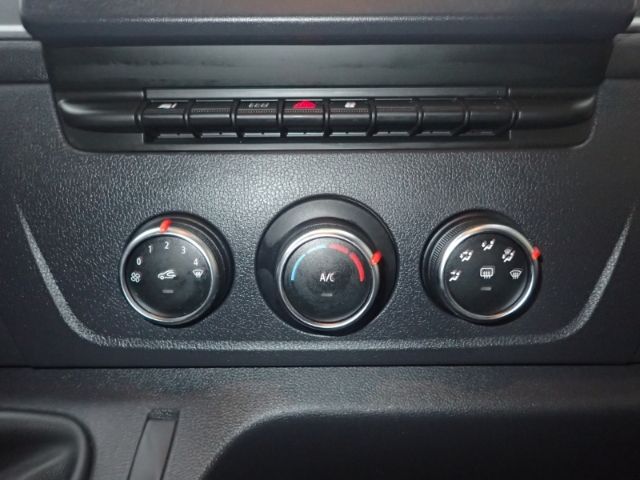 Fahrzeugabbildung Nissan NV400 Pritsche Kunstleder, Bluetooth, AHK, Bordw