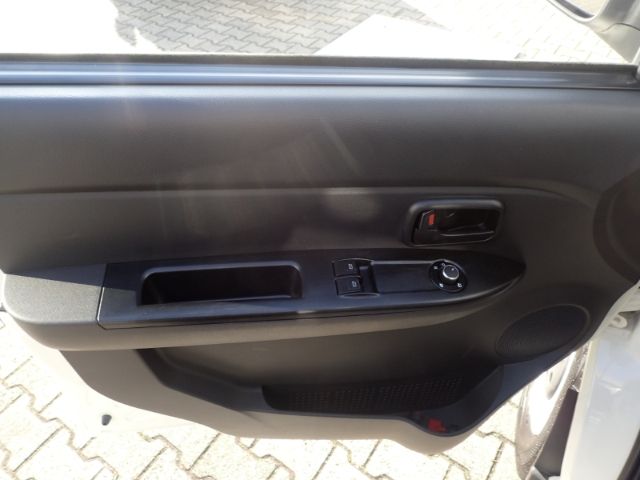 Fahrzeugabbildung Piaggio Porter NP6 3-Seitenkipper SW LR LPG TOP-Paket 30
