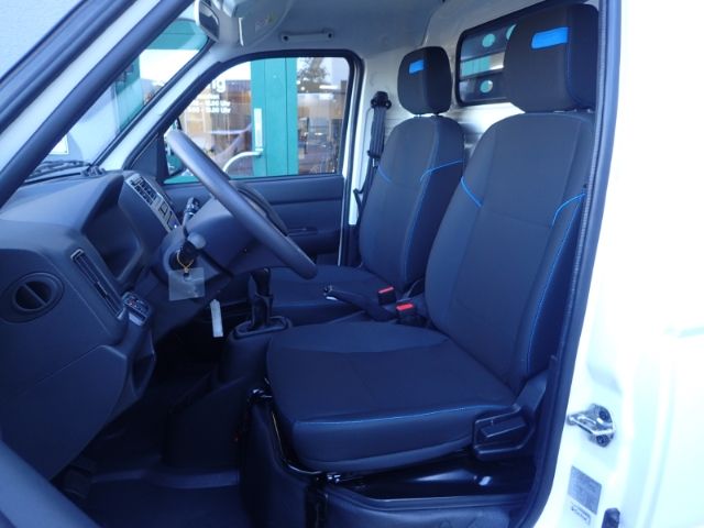 Fahrzeugabbildung Piaggio Porter NP6 3-Seitenkipper SW 265 LPG SR HDTOP-Pa