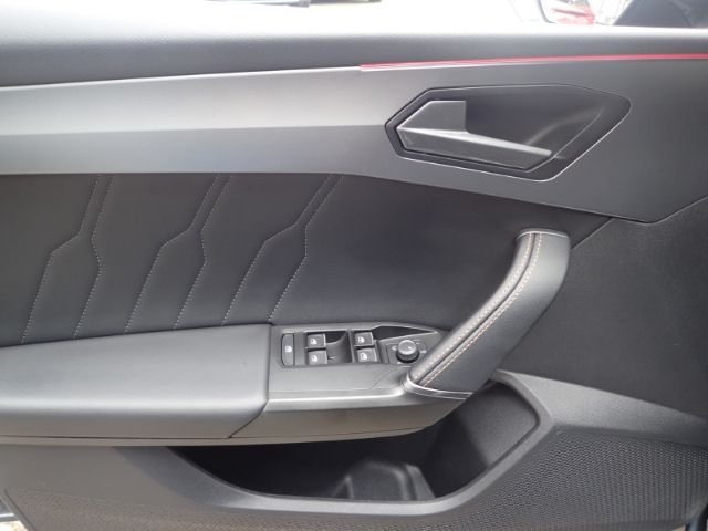 Fahrzeugabbildung CUPRA Leon VZ 2.0 TSI Navi ACC Apple CarPlay Digitales