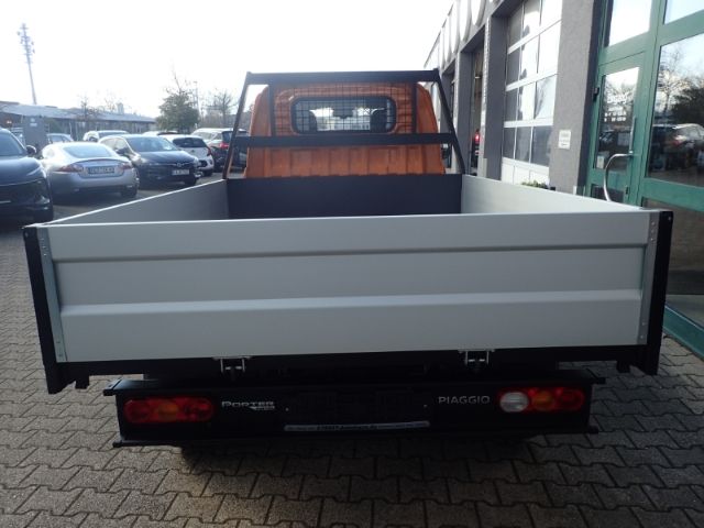 Fahrzeugabbildung Piaggio Porter NP6 TW Kipper LR ERDGAS 2,53m Pritschenlä