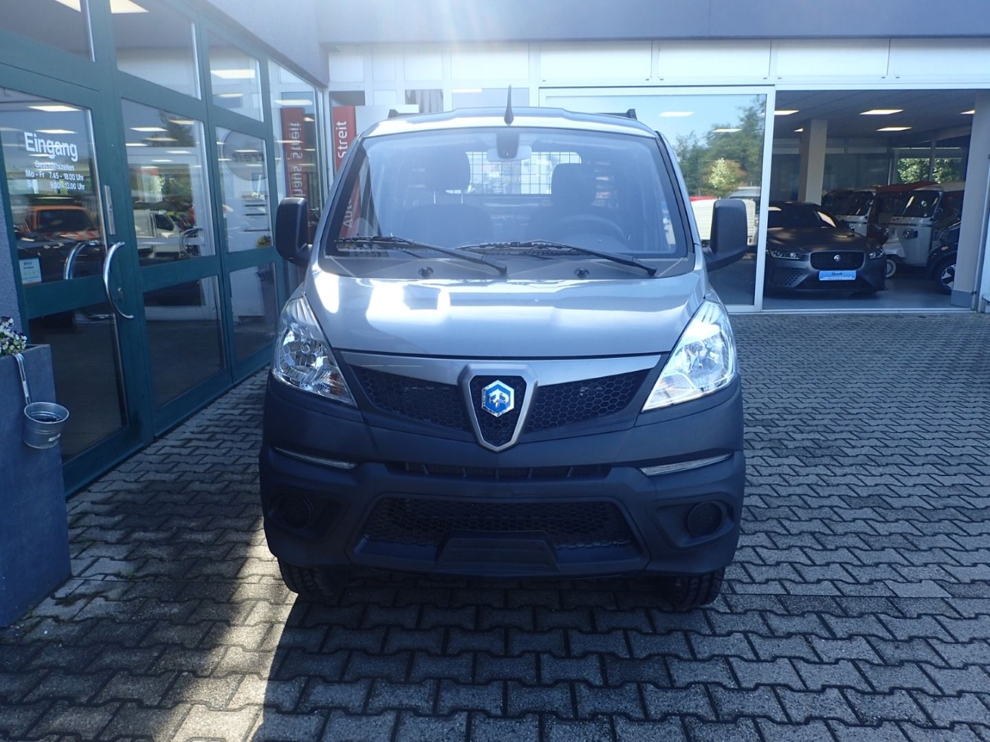 Fahrzeugabbildung Piaggio Porter NP6 SW Kipper LR 2,2m Pritschenlänge LPG