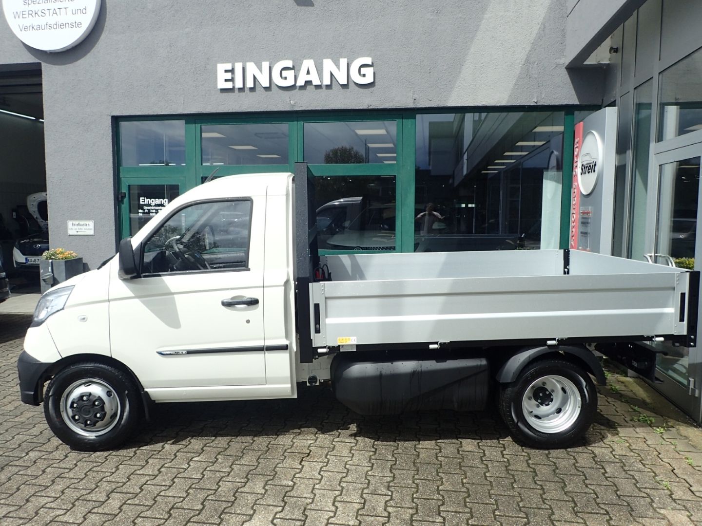 Fahrzeugabbildung Piaggio Porter NP6 TW Kipper LR 2,53m Pritschenlänge LPG
