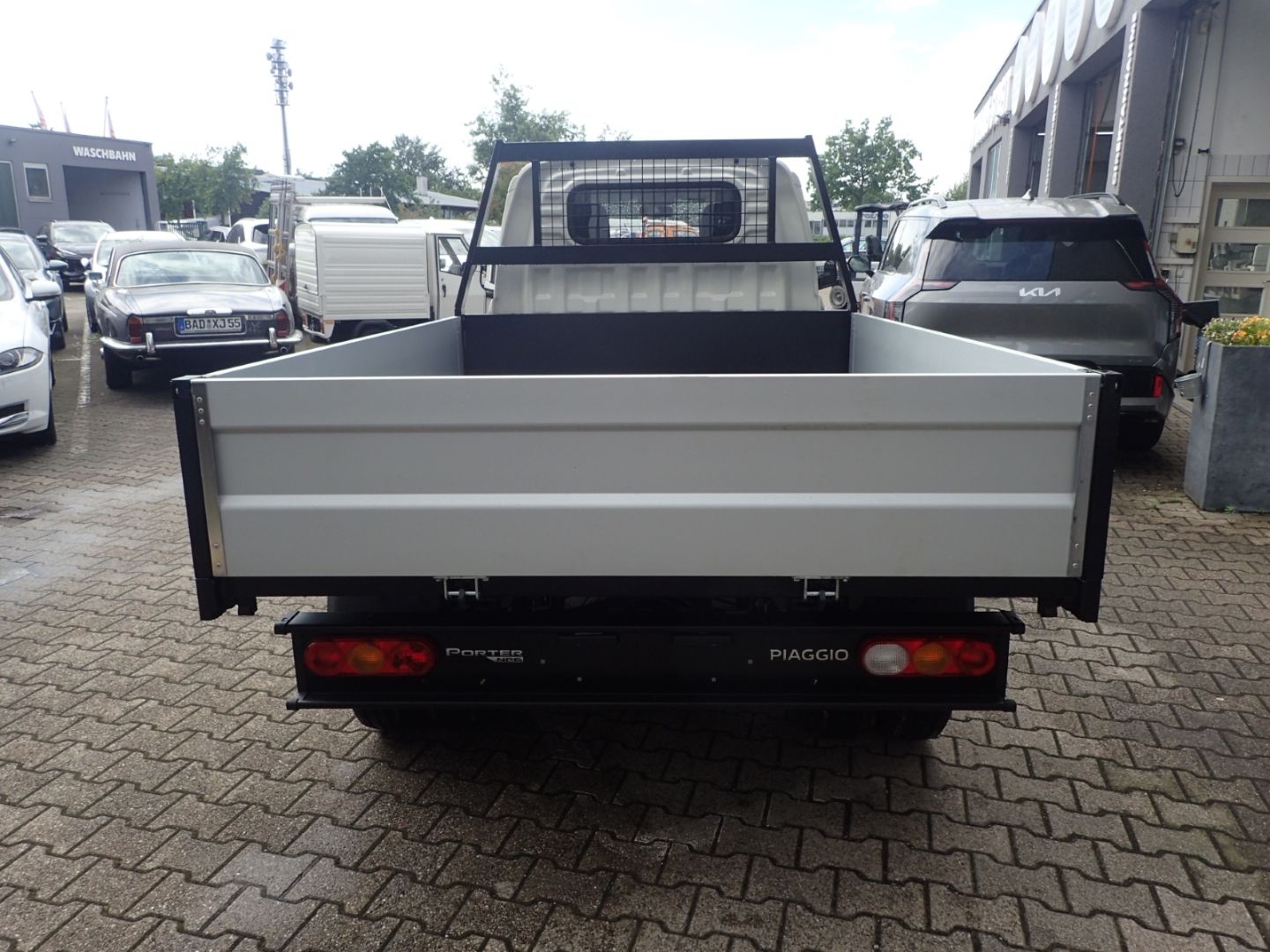 Fahrzeugabbildung Piaggio Porter NP6 TW Kipper LR 2,53m Pritschenlänge LPG