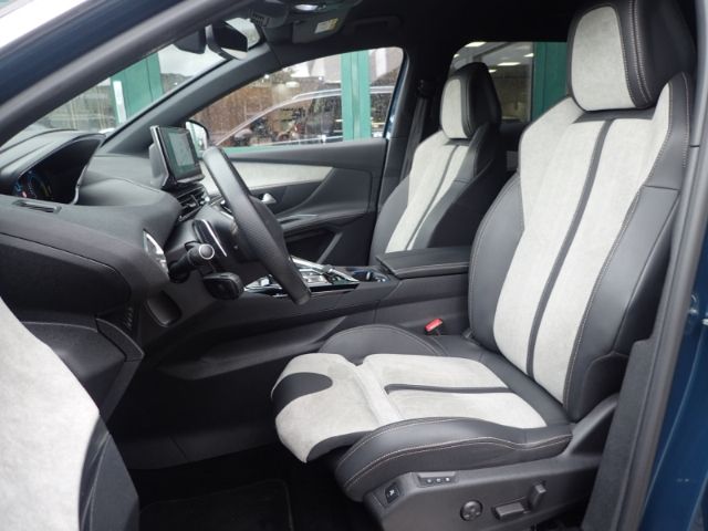 Fahrzeugabbildung Peugeot 3008 Hybrid4 300 GT 1.6 Plug-In Easy-Paket Alcan