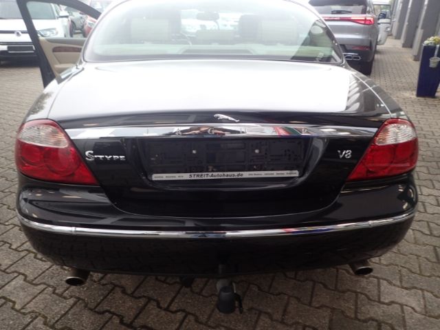 Fahrzeugabbildung Jaguar S-Type 4.2 V8 Executive Memory Sitze SHZ PDCv+h
