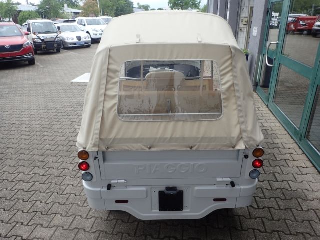 Fahrzeugabbildung Piaggio Ape Calessino 200 wenig Kilometer